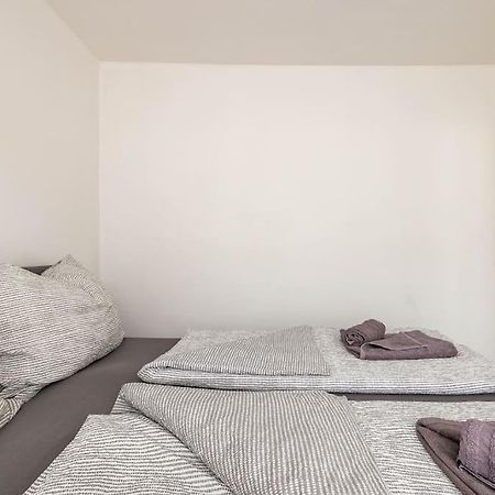 Cozy Renovated Apartment Close To Schoenbrunn Palace Vienna Exterior photo
