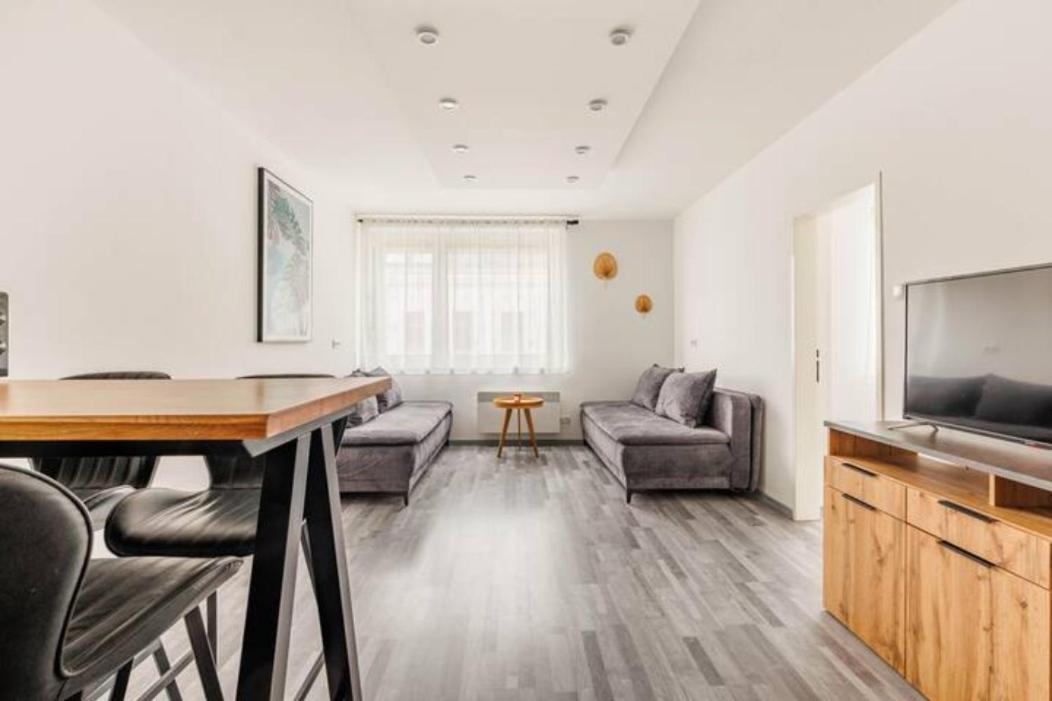 Cozy Renovated Apartment Close To Schoenbrunn Palace Vienna Exterior photo