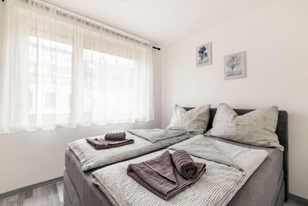 Cozy Renovated Apartment Close To Schoenbrunn Palace Vienna Exterior photo